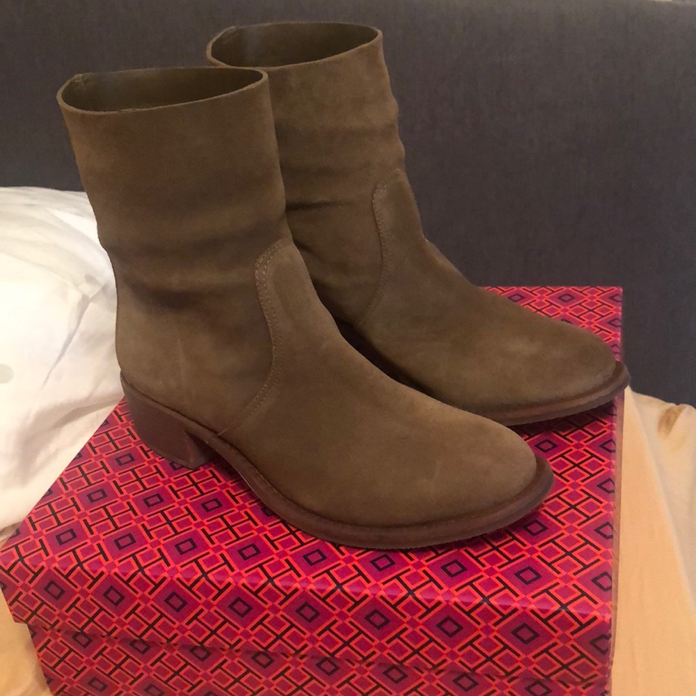 BRAND NEW Tory Burch ankle boots